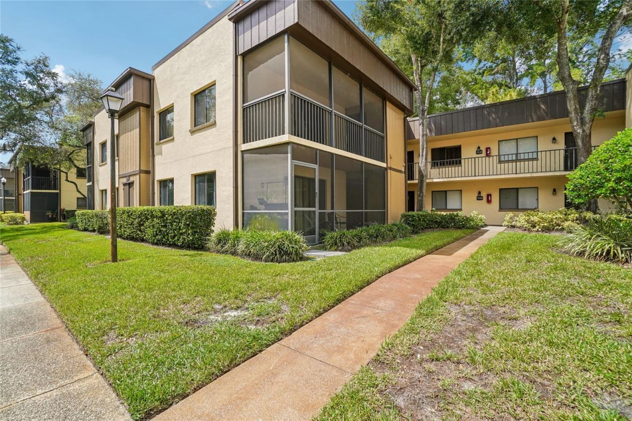 11722 Raintree Lake Lane, Unit C, Temple Terrace, FL 33617 Photo