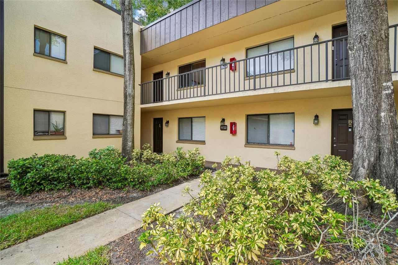 11722 Raintree Lake Lane, Unit C, Temple Terrace, FL 33617 Photo