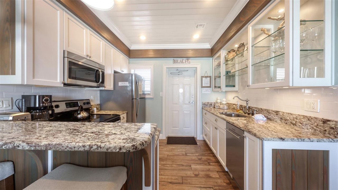 3453 Gulf Of Mexico Drive, Unit 237, Longboat Key, FL 34228 Photo