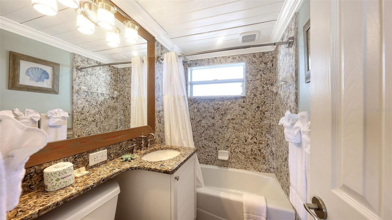 3453 Gulf Of Mexico Drive, Unit 237, Longboat Key, FL 34228 Photo