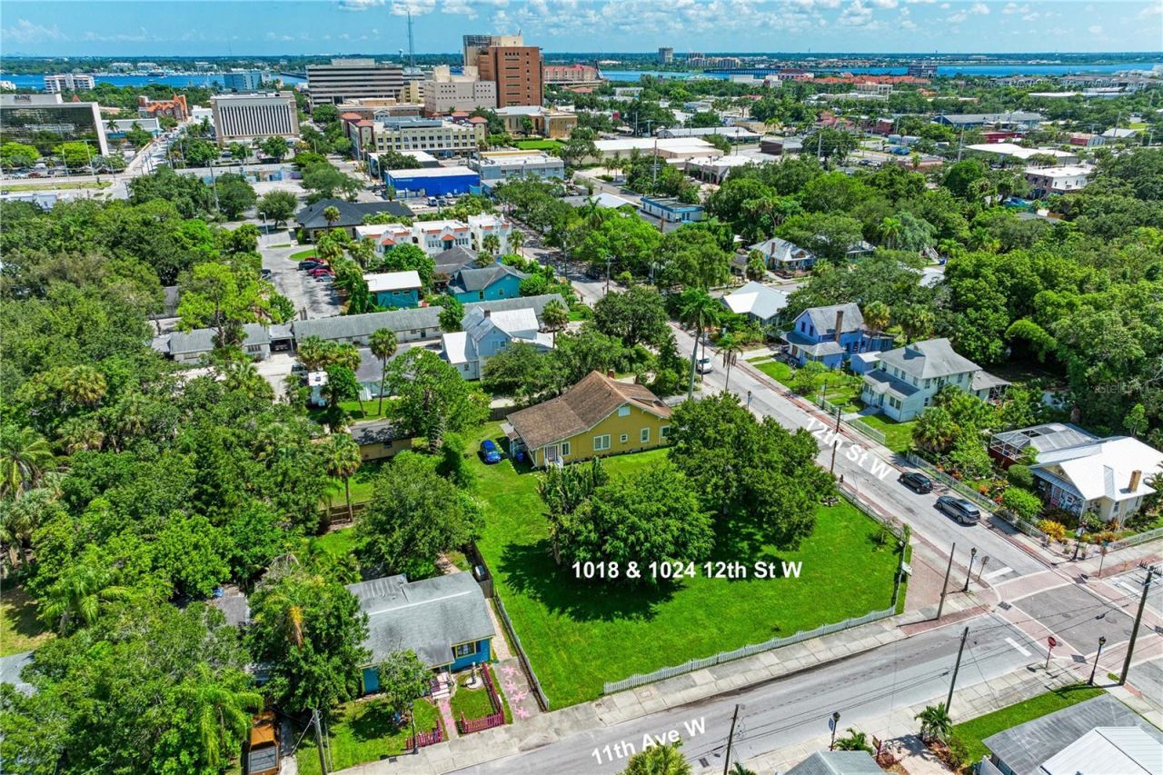 1018 12th Street W, Bradenton, FL 34205 Photo