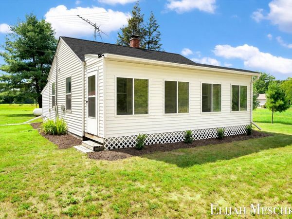 16217 130th Avenue, Nunica, MI 49448