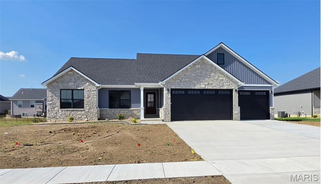 324 George Bush Boulevard, Troy, IL 62294 Main Photo