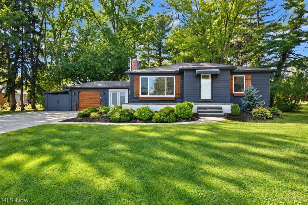 11924 Abbey Road, North Royalton, OH 44133 Main Photo