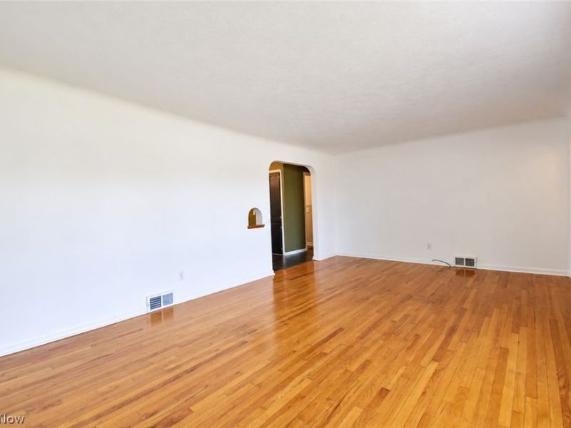 11924 Abbey Road, North Royalton, OH 44133 Photo 5