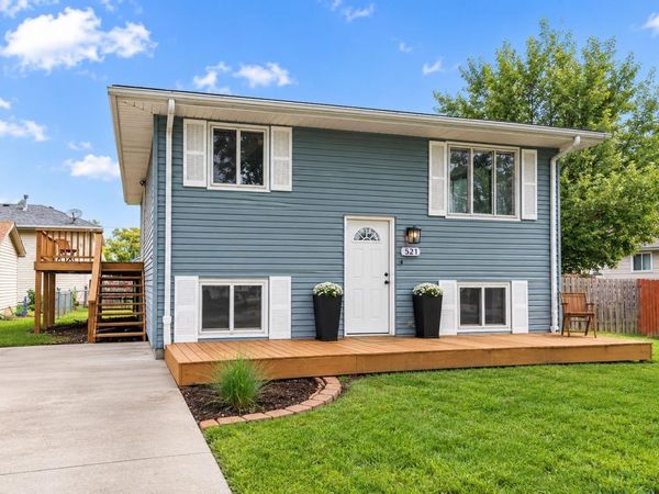 521 W 8th Street, South Sioux City, NE 68776
