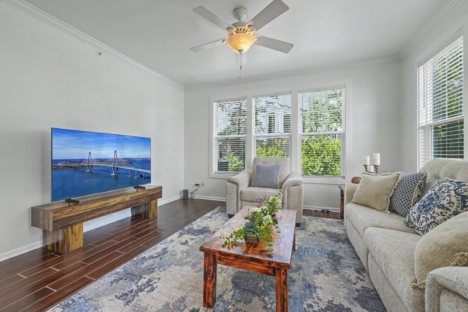 130 River Landing Drive Photo 4