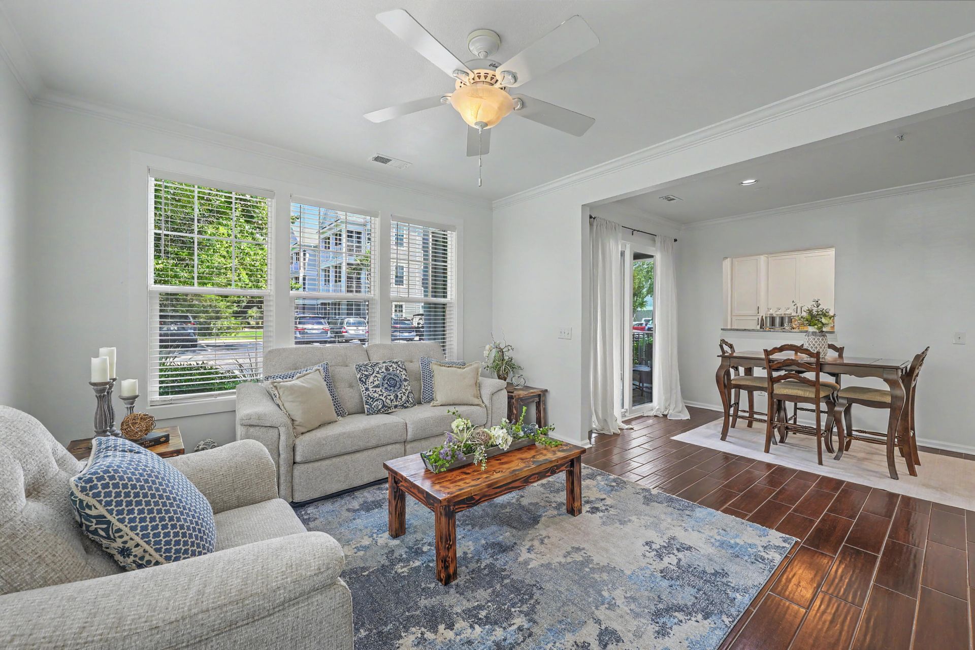 130 River Landing Drive Photo 5