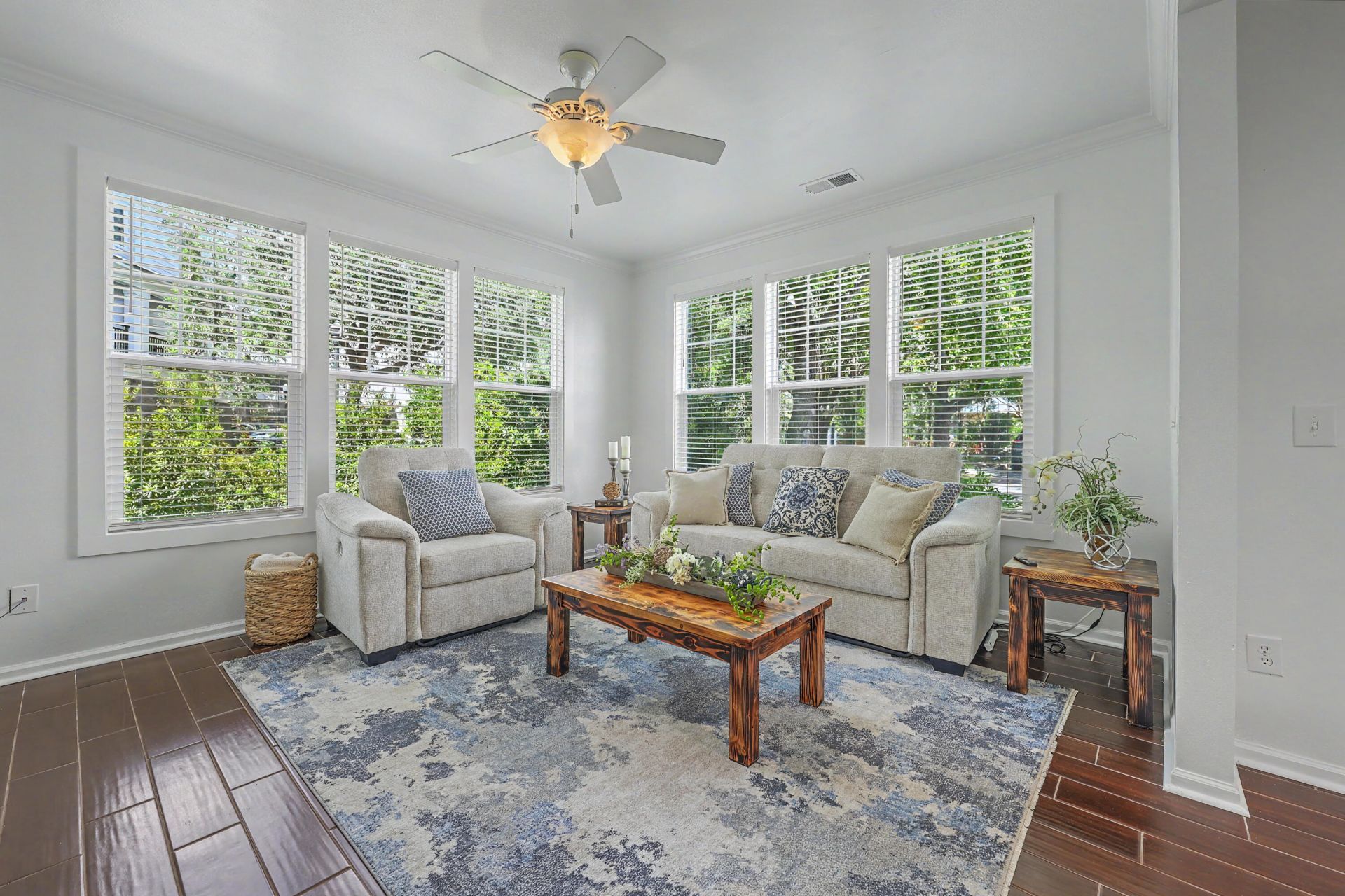 130 River Landing Drive Photo 6