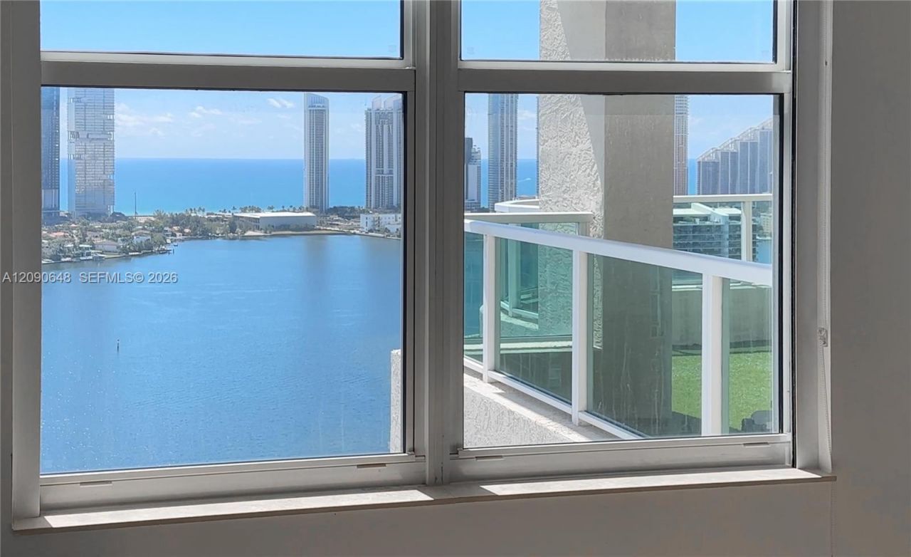 3330 NE 190th St, Unit UPH11, Aventura, FL 33180 Photo