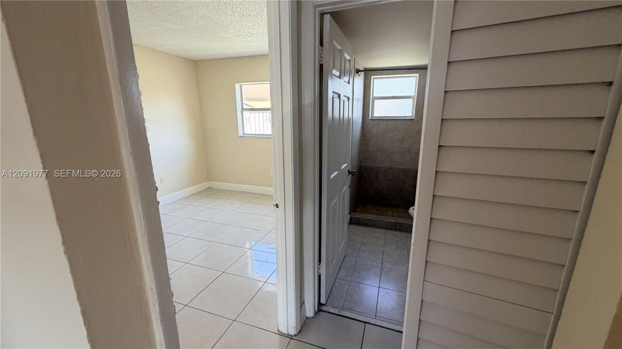 5461 W 24th Ave, Unit 18, Hialeah, FL 33016 Photo