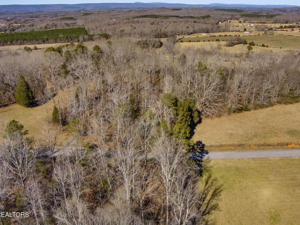 The Gates Drive, Decatur, TN 37322