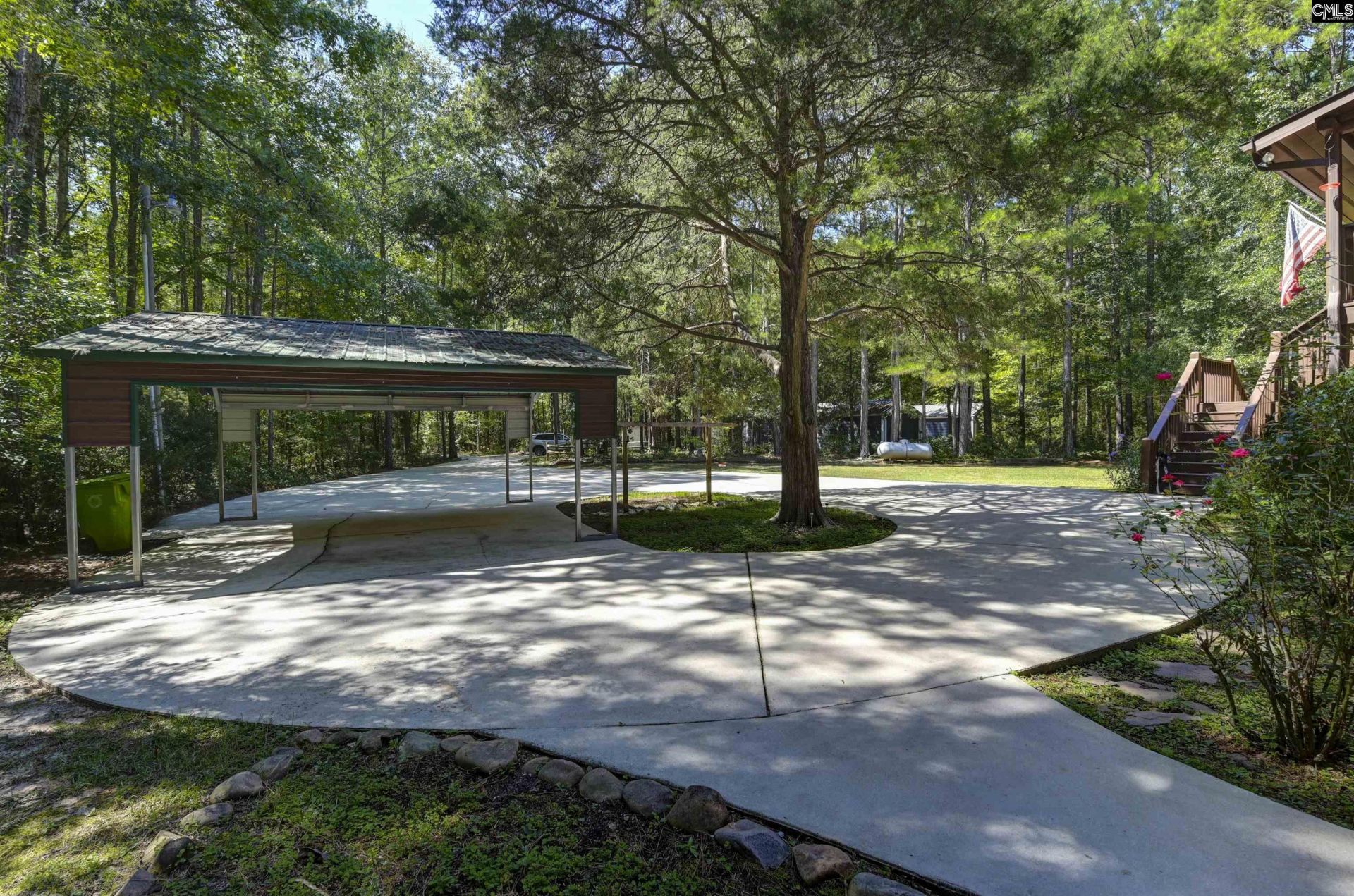 1040 Lawhorn Road  Photo 4