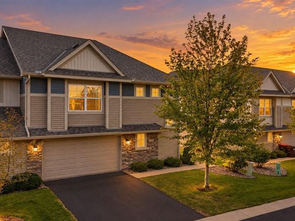 9757 5th Street Lane N, Lake Elmo, MN 55042
