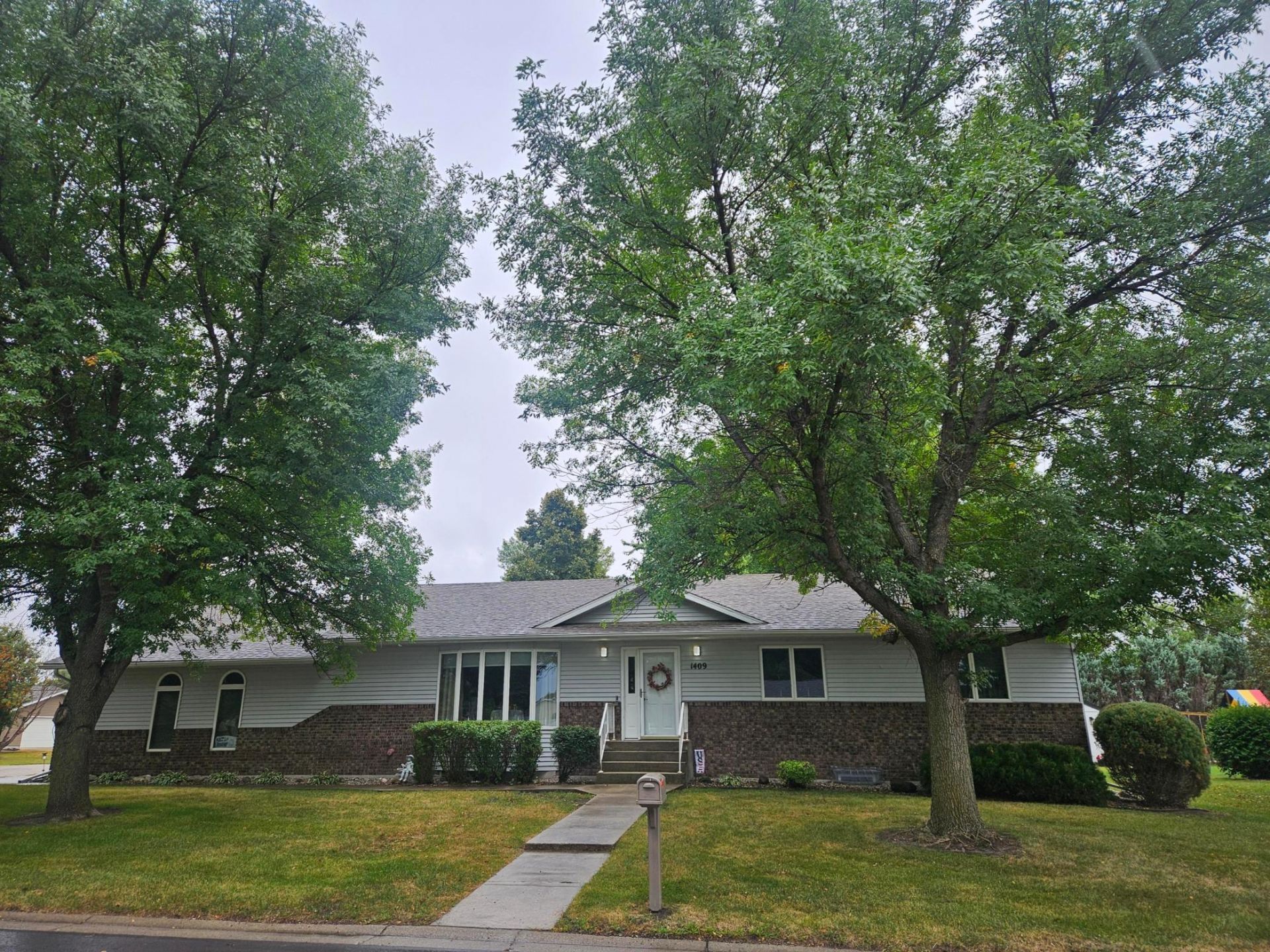 1409 6th Avenue N primary photo