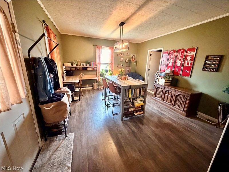 127 Deersville Avenue, Uhrichsville, OH 44683 Photo 2