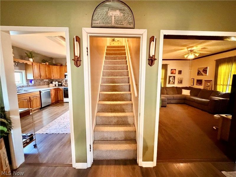 127 Deersville Avenue, Uhrichsville, OH 44683 Photo 9