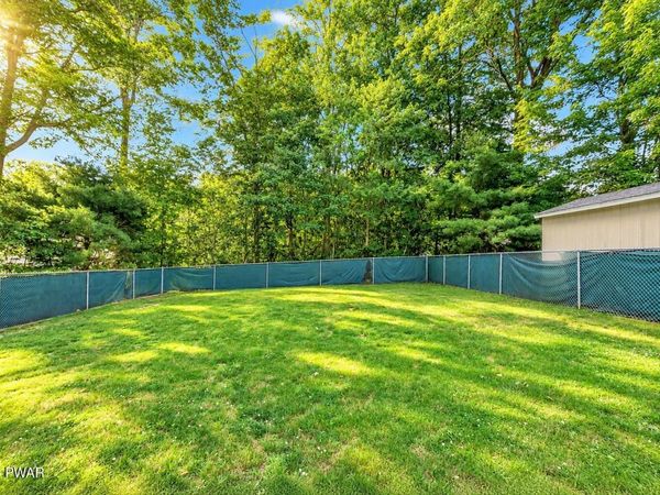 604 Circle Drive , Roaring Brook Township, PA 18444