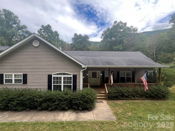 201 S Face Lane , Burnsville, NC 28714
