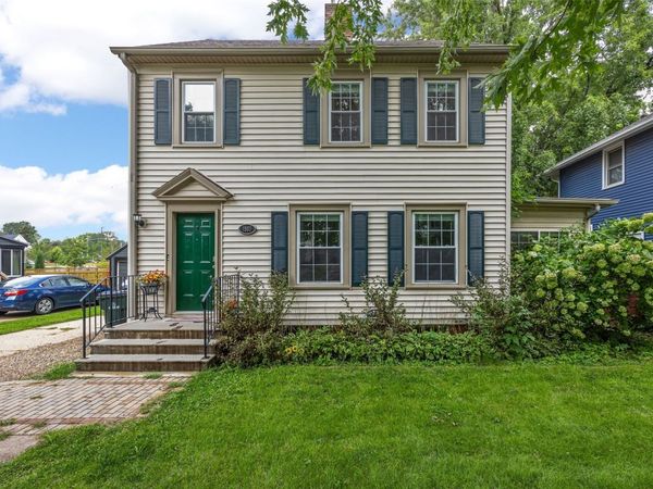 1960 2nd Avenue SE, Cedar Rapids, IA 52403