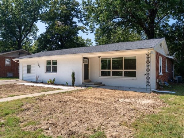 208 S Pine Lane , Carbondale, IL 62901