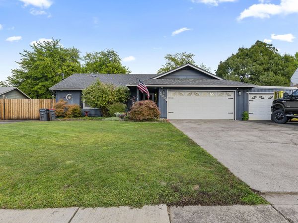 2994 Hawaiian Avenue, Medford, OR 97504