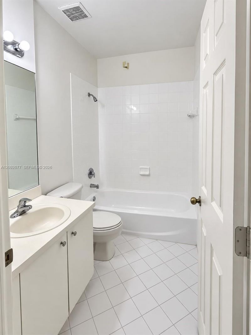 1555 NE 33rd Rd , Unit 104-2, Homestead, FL 33033 Photo