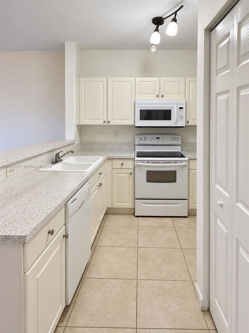 1555 NE 33rd Rd , Unit 104-2, Homestead, FL 33033 Photo