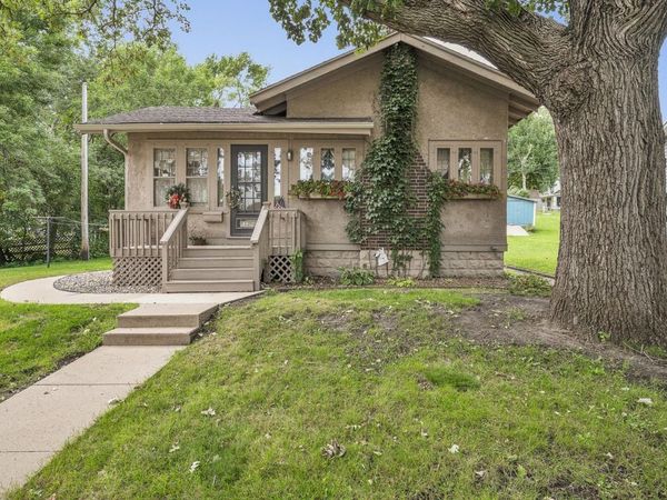 1208 Fargo Avenue , Spirit Lake, IA 51360