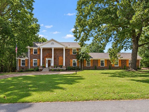103 Forrest Hills Cir , Dickson, TN 37055