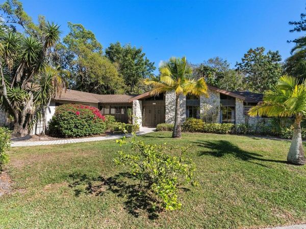 804 PENNSYLVANIA WAY , SARASOTA, FL 34243