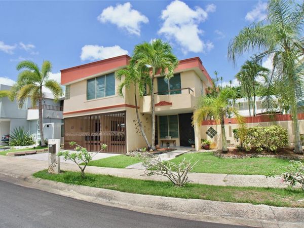 Calle 1 E-5 URB VALLE ESCONDIDO , CAROLINA, PR 00981