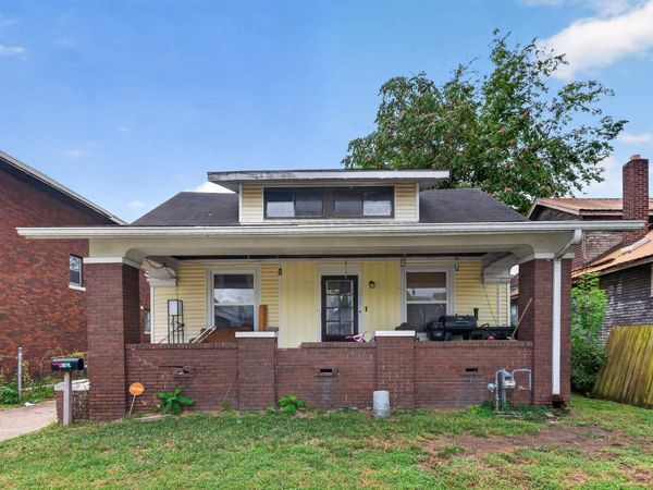 1041 E Blackford Avenue, Evansville, IN 47714