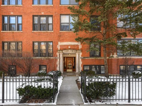 4354 N Wolcott Avenue , Chicago, IL 60613