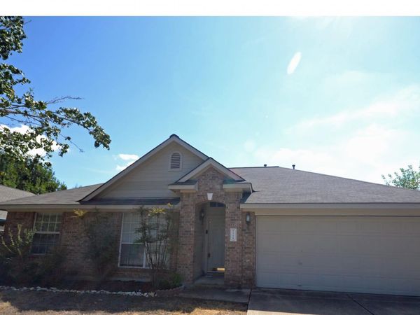 718 Meadow View DR, Leander, TX 78641