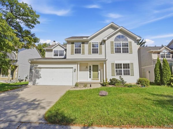 47258 Scarlet Drive N, Novi, Mi 48374