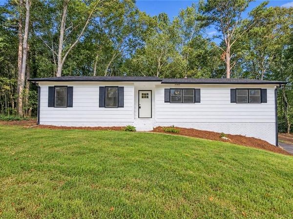 2501 Sandy Court , Marietta, GA 30066