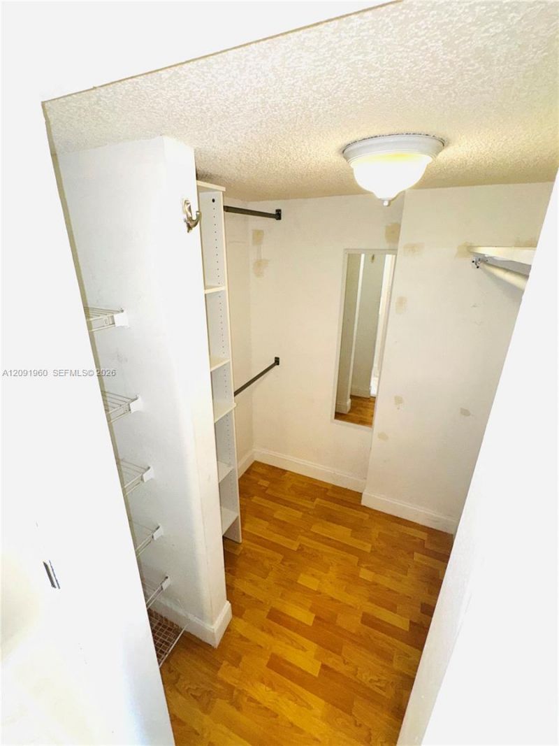 9340 Lagoon Pl , Unit 205, Davie, FL 33324 Photo