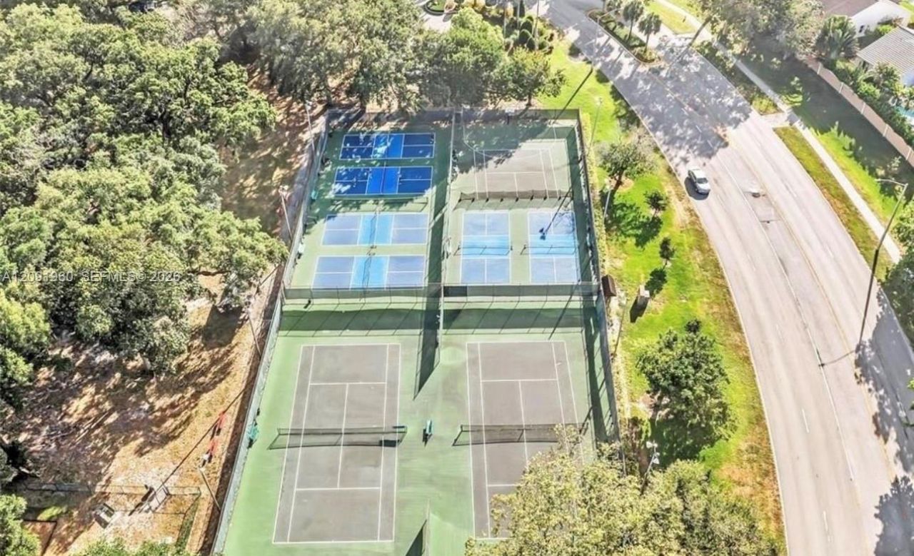 9340 Lagoon Pl , Unit 205, Davie, FL 33324 Photo