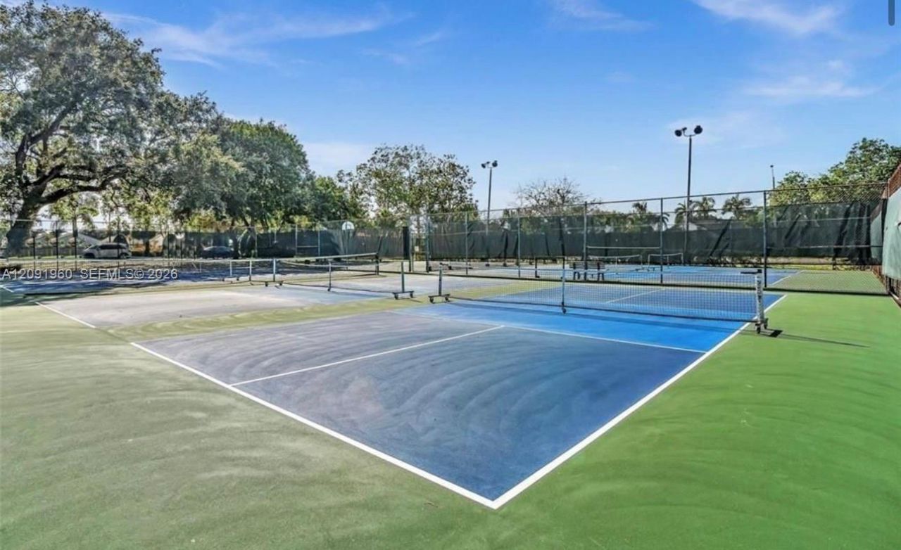 9340 Lagoon Pl , Unit 205, Davie, FL 33324 Photo