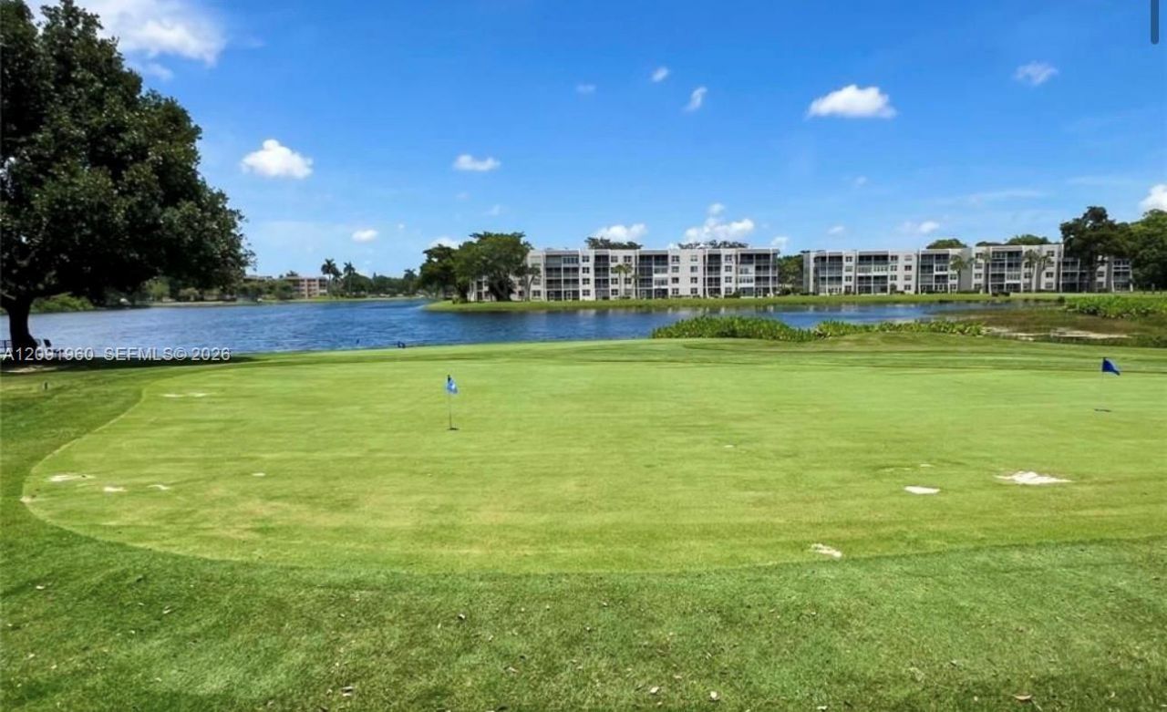 9340 Lagoon Pl , Unit 205, Davie, FL 33324 Photo