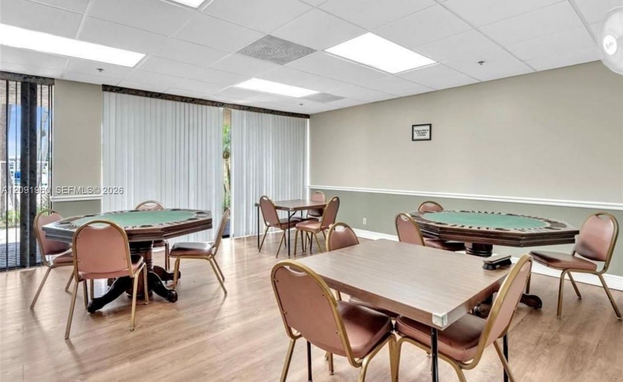 9340 Lagoon Pl , Unit 205, Davie, FL 33324 Photo