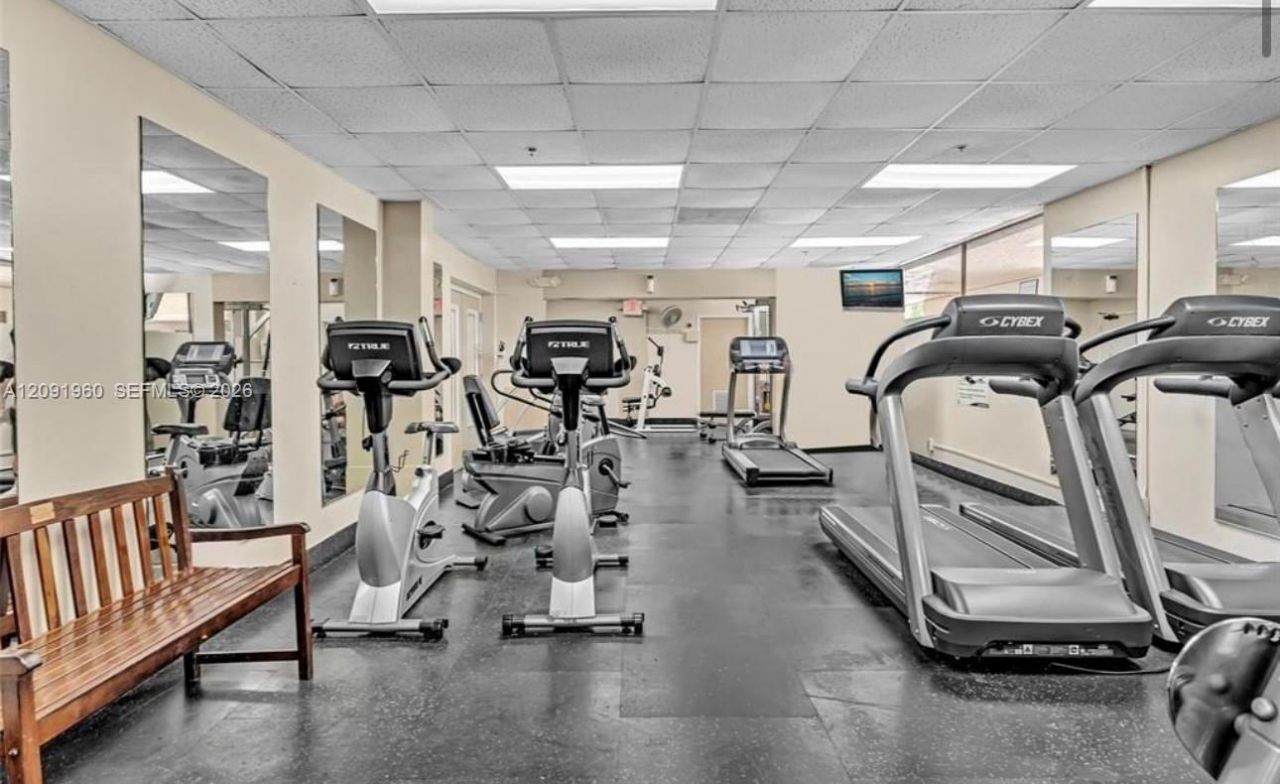 9340 Lagoon Pl , Unit 205, Davie, FL 33324 Photo