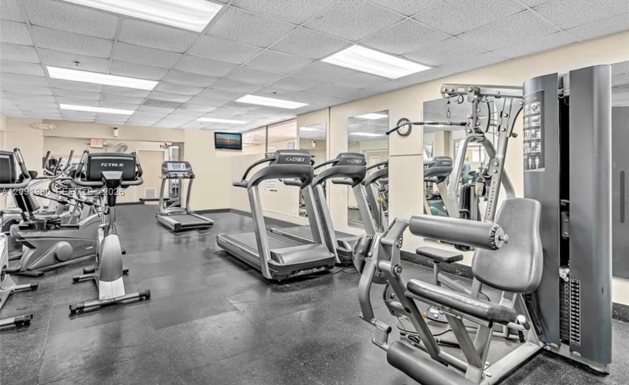 9340 Lagoon Pl , Unit 205, Davie, FL 33324 Photo