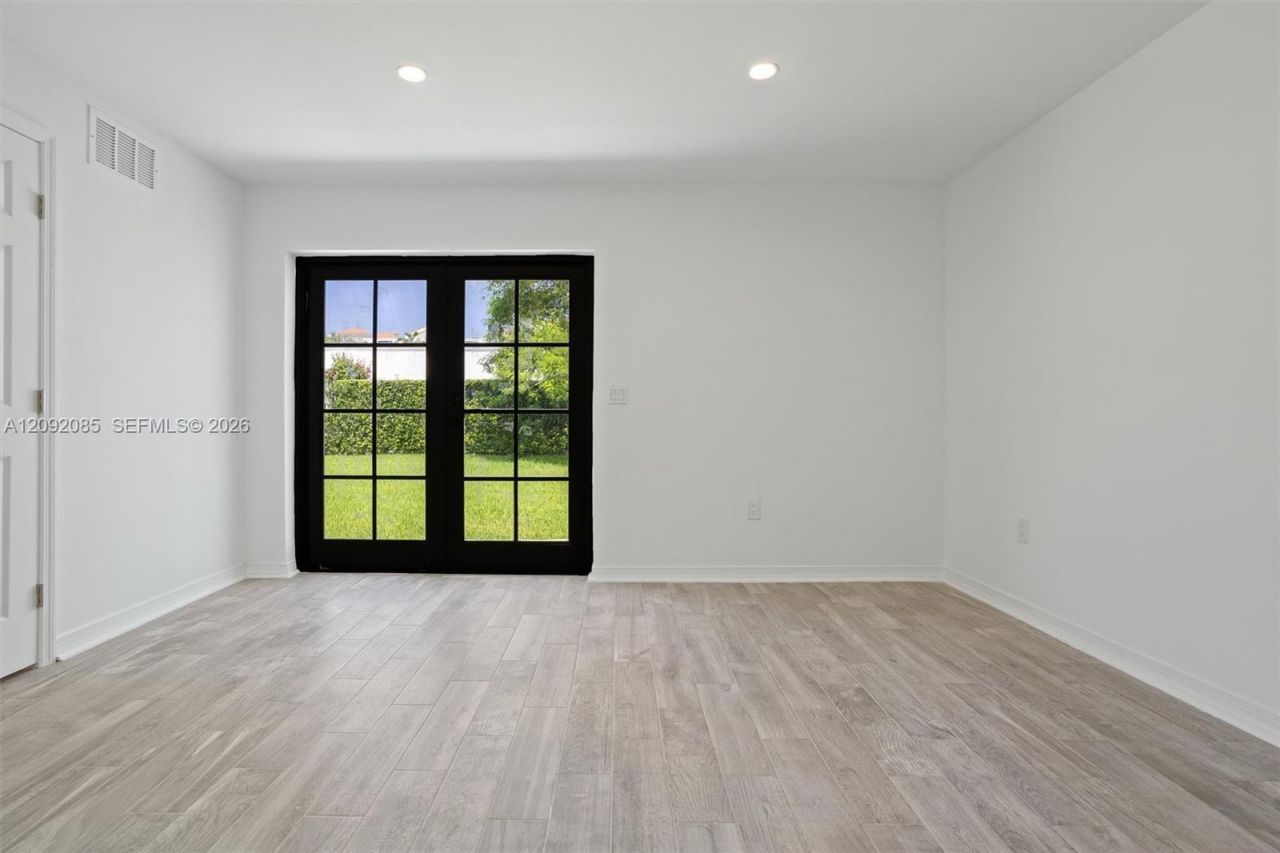 434 Aragon Ave , Coral Gables, FL 33134 Photo