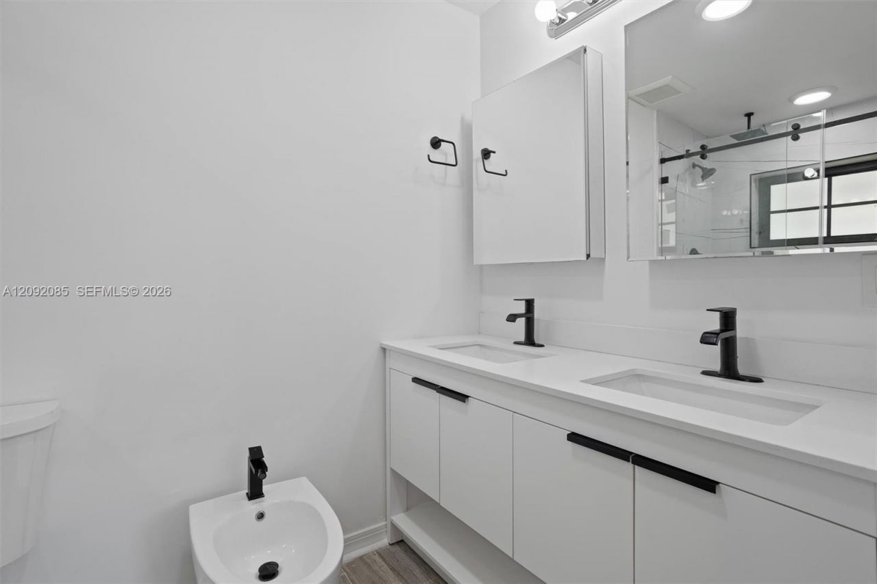 434 Aragon Ave , Coral Gables, FL 33134 Photo