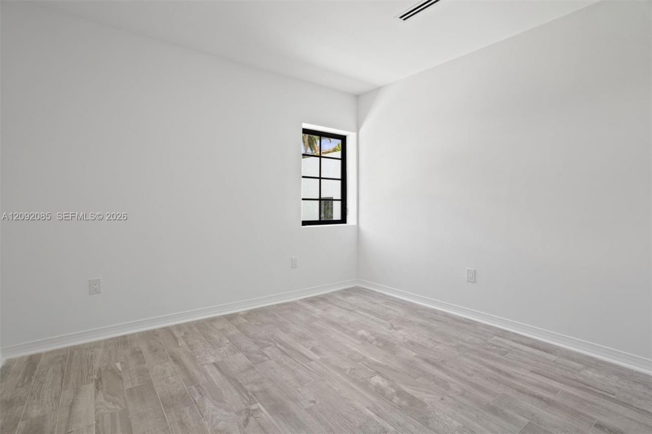 434 Aragon Ave , Coral Gables, FL 33134 Photo