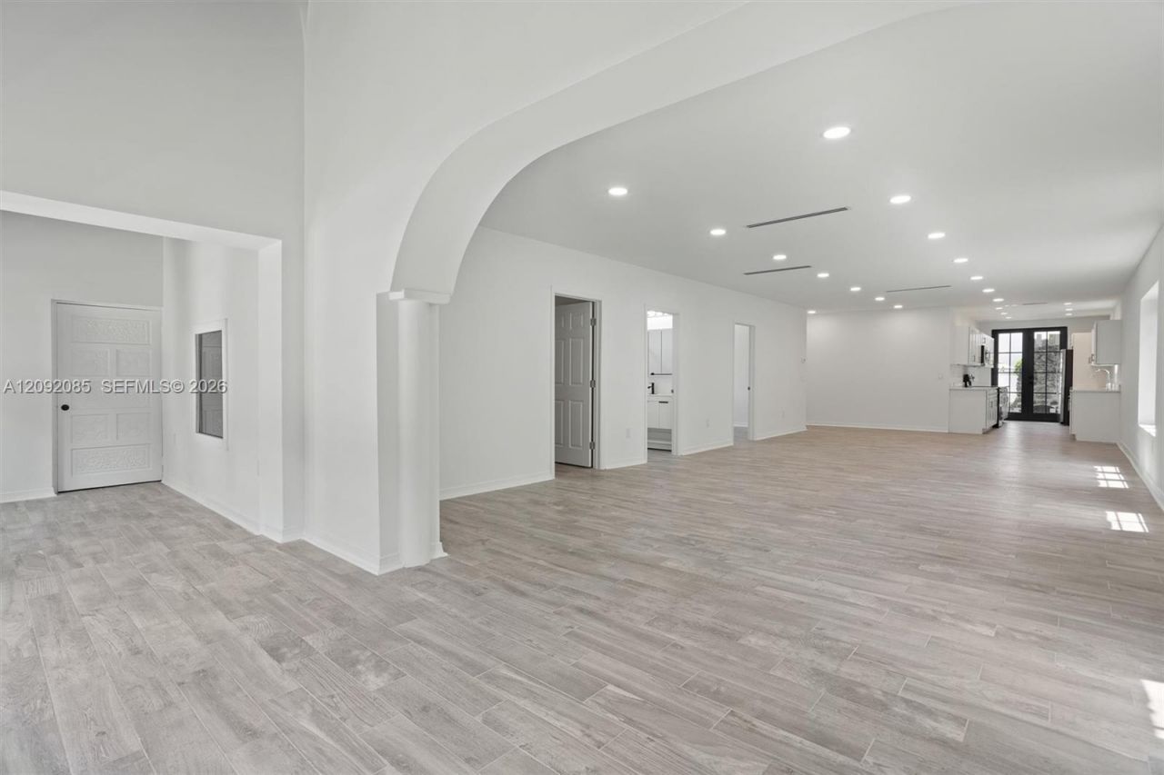 434 Aragon Ave , Coral Gables, FL 33134 Photo