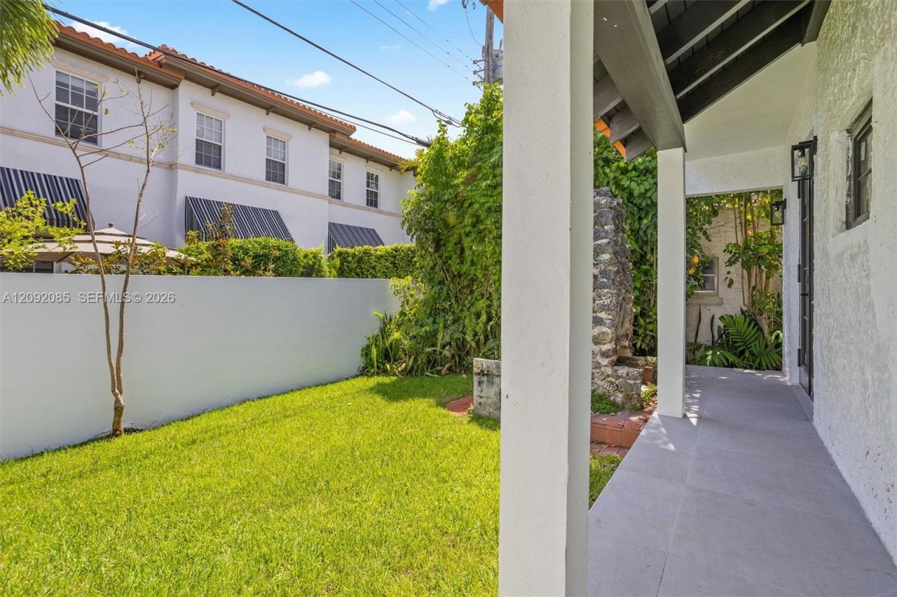 434 Aragon Ave , Coral Gables, FL 33134 Photo