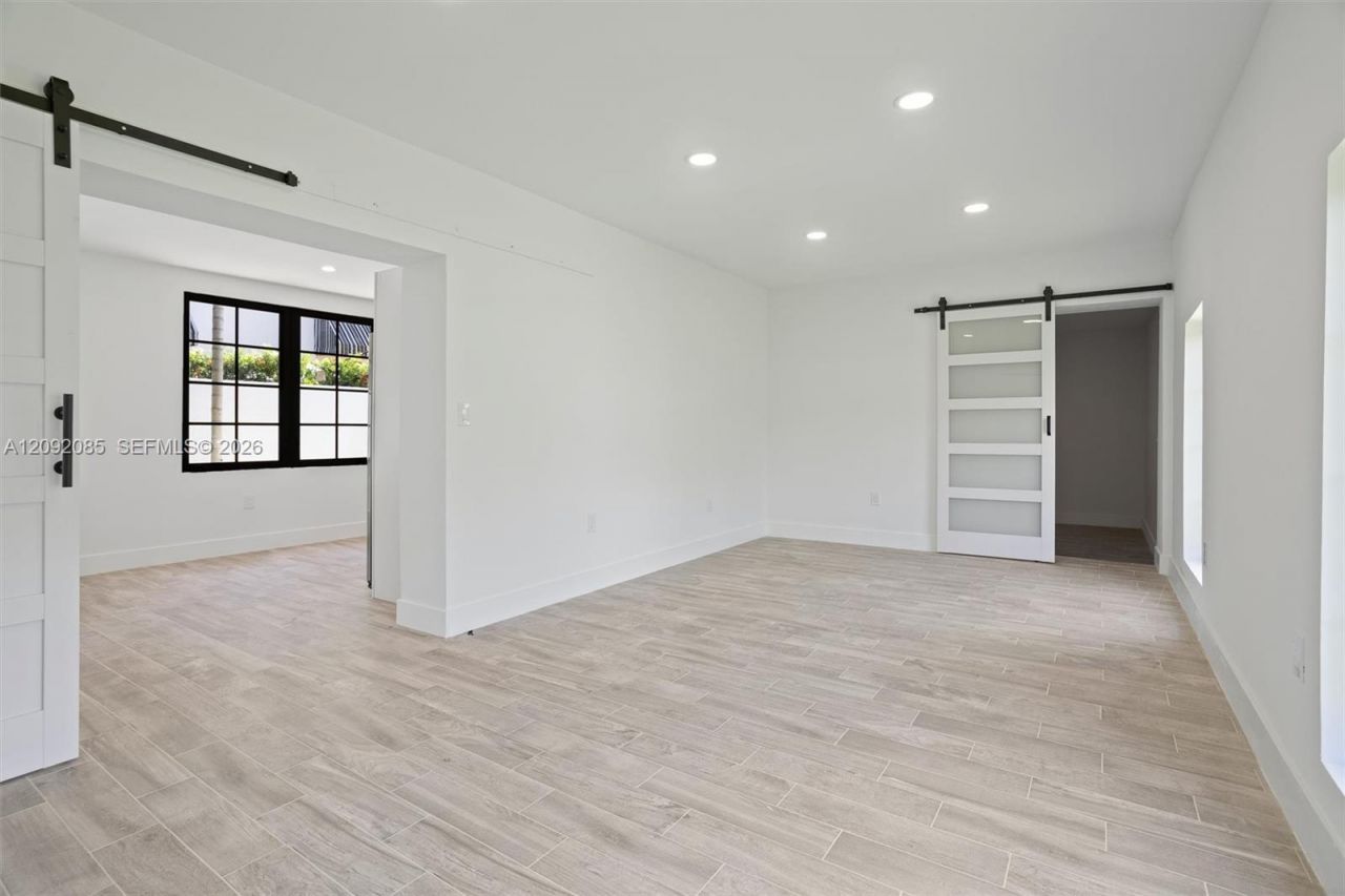 434 Aragon Ave , Coral Gables, FL 33134 Photo